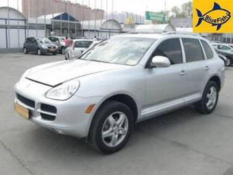 2005 Porsche Cayenne Photos