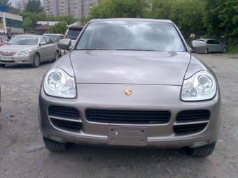 2005 Porsche Cayenne Pictures