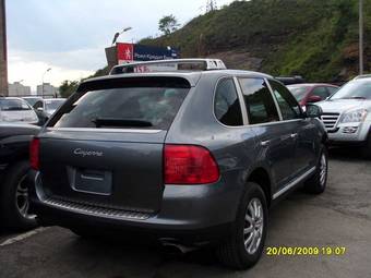 2005 Porsche Cayenne Pictures