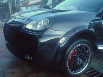 2005 Porsche Cayenne Photos