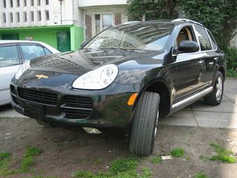 2005 Porsche Cayenne Photos