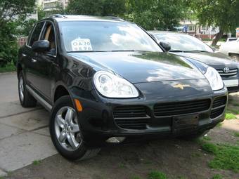 2005 Porsche Cayenne Pictures