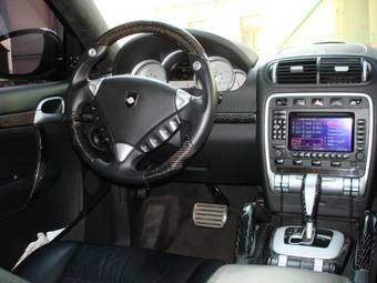 2005 Porsche Cayenne Pictures