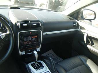 2005 Porsche Cayenne Pictures