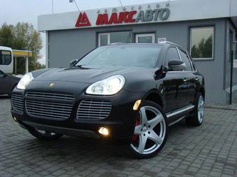 2005 Porsche Cayenne Photos