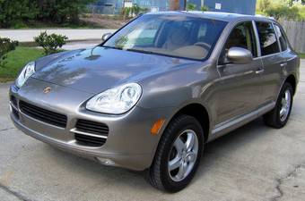 2005 Porsche Cayenne Photos