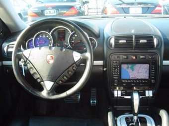 2006 Porsche Cayenne Pictures
