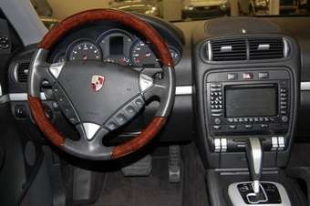 2006 Porsche Cayenne Pictures