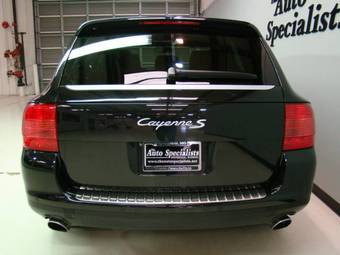 2006 Porsche Cayenne Images
