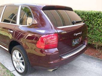 2006 Porsche Cayenne Pictures
