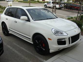 2008 Porsche Cayenne Photos