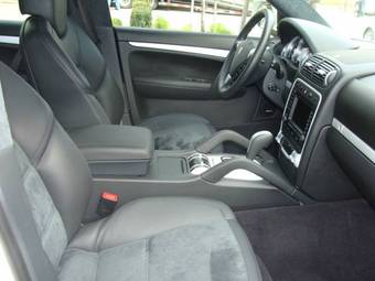 2008 Porsche Cayenne Pictures