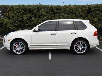 2008 Porsche Cayenne Photos