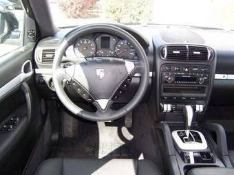 2008 Porsche Cayenne Wallpapers
