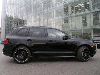 2008 Porsche Cayenne Pictures