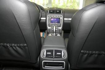 2008 Porsche Cayenne Photos