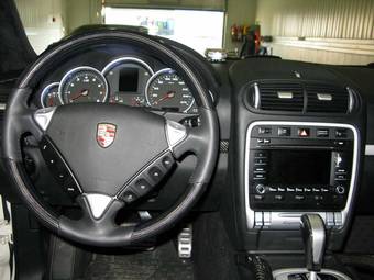 2009 Porsche Cayenne Pictures