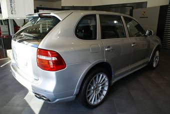 2009 Porsche Cayenne Photos