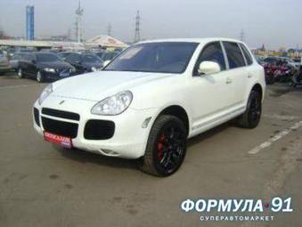 2010 Porsche Cayenne Photos