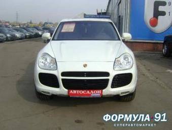 2010 Porsche Cayenne Pictures
