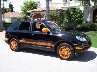 2010 Porsche Cayenne Photos