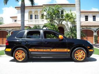 2010 Porsche Cayenne Photos