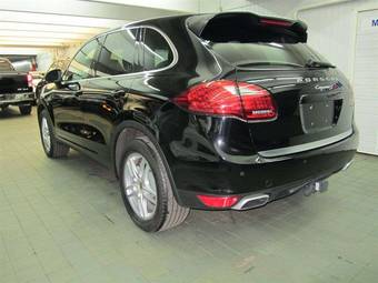 2011 Porsche Cayenne Pictures