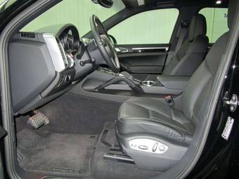2011 Porsche Cayenne Photos