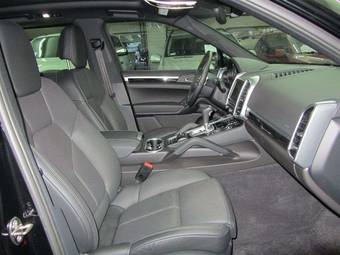 2011 Porsche Cayenne Wallpapers