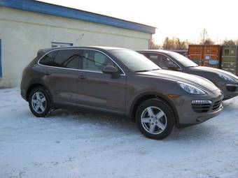 2011 Porsche Cayenne Images