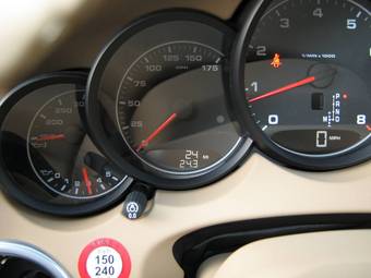 2011 Porsche Cayenne Pictures