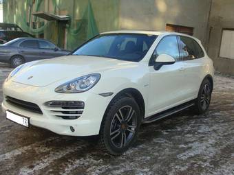 2011 Porsche Cayenne Pictures