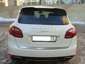 2011 Porsche Cayenne Pictures