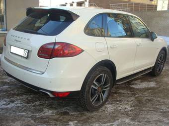 2011 Porsche Cayenne Photos