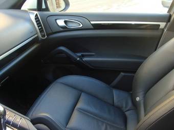 2011 Porsche Cayenne Pictures