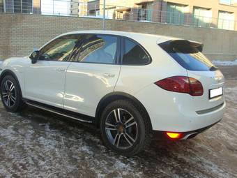 2011 Porsche Cayenne Wallpapers
