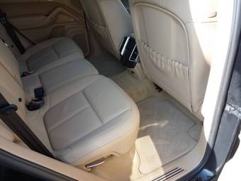 2011 Porsche Cayenne Images