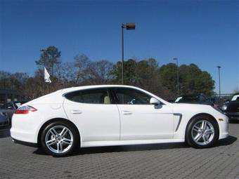 2009 Porsche Panamera Photos