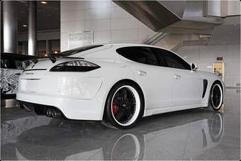 2010 Porsche Panamera Pictures