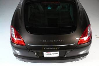 2010 Porsche Panamera Pictures