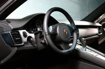 2010 Porsche Panamera Pics