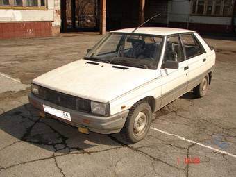 1985 Renault 11 Photos