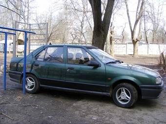 1997 Renault 19 Photos