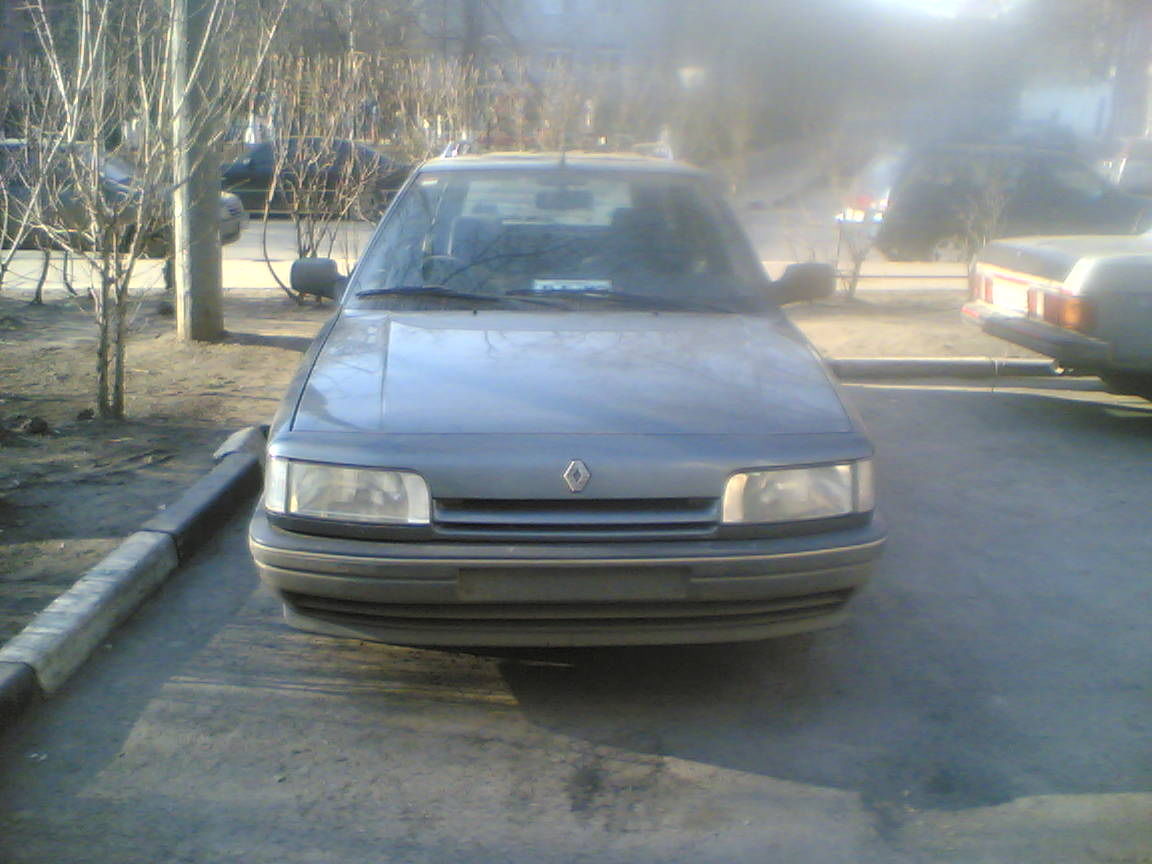 1990 Renault 21