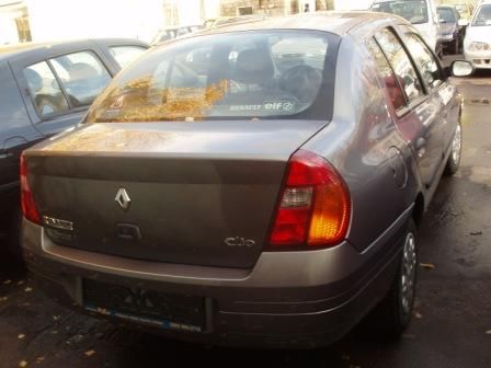 2000 Renault Clio