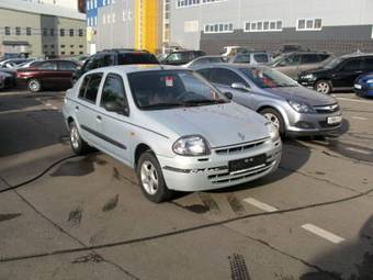 2000 Renault Clio Photos