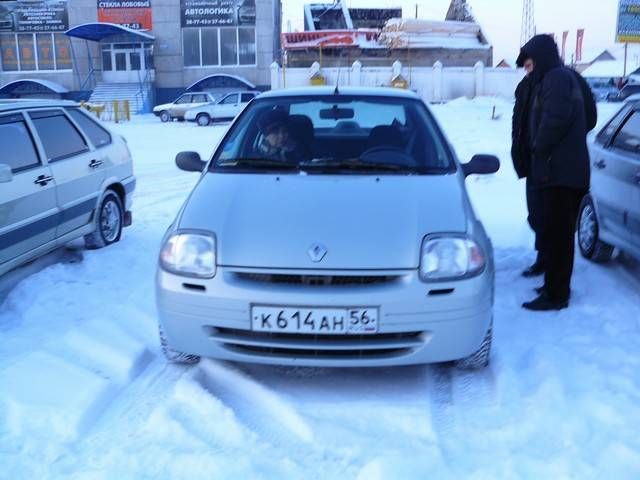 2001 Renault Clio