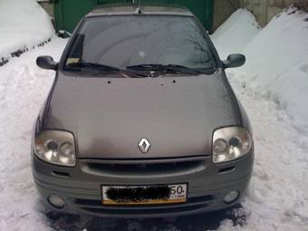 2001 Renault Clio Pictures