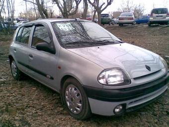 2001 Renault Clio Pictures