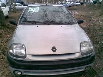 2001 Renault Clio Pictures